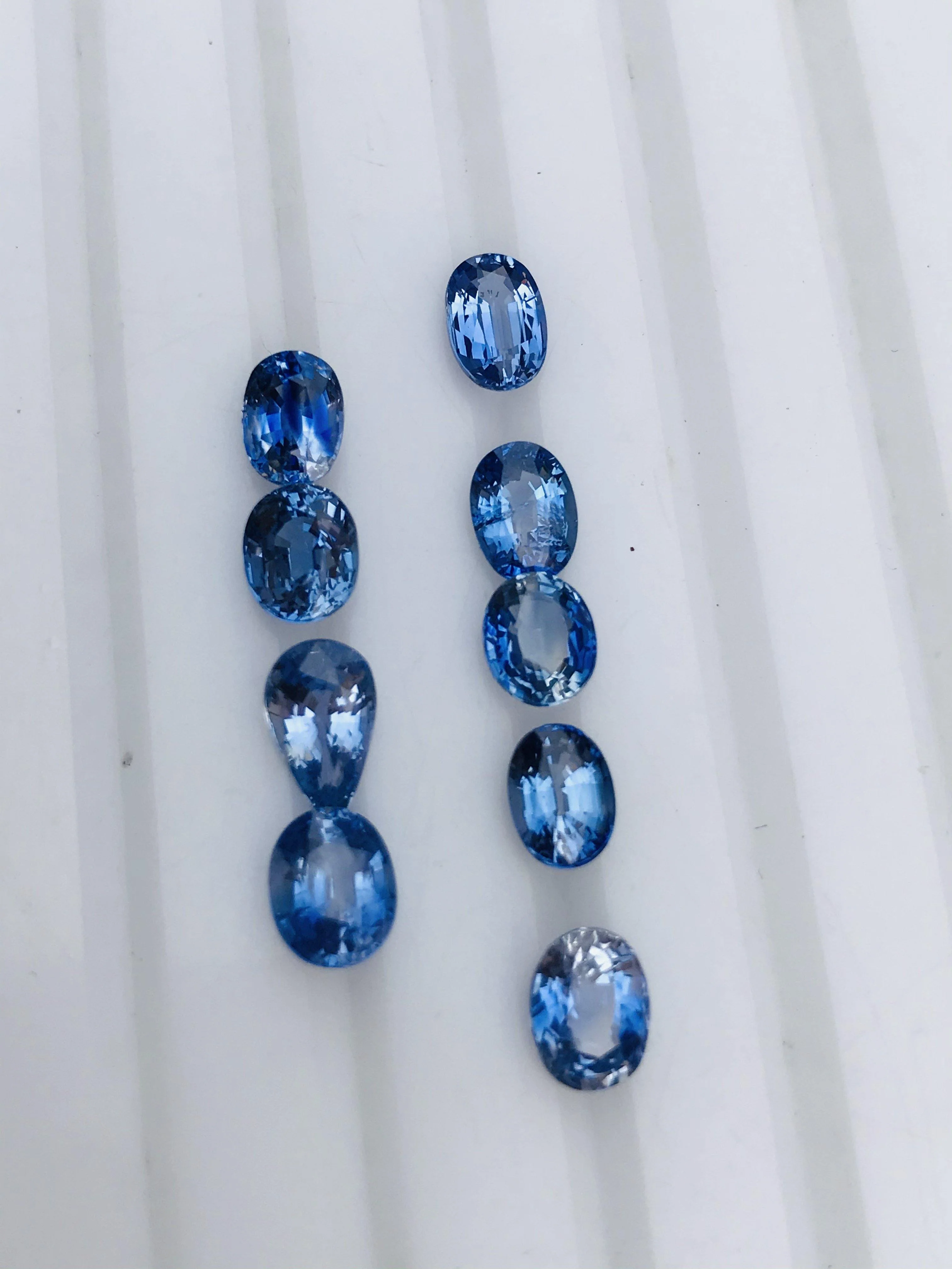 8 pieces Natural Ceylon Sapphire Gems - Blue Sapphires for Sale