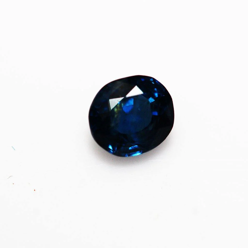 0.92ct Oval Natural Royal Blue Ceylon Sapphire